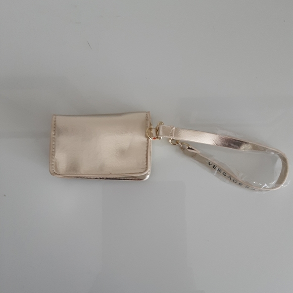 Versace Parfums Gold Metallic Utility Case -New - Picture 2 of 4
